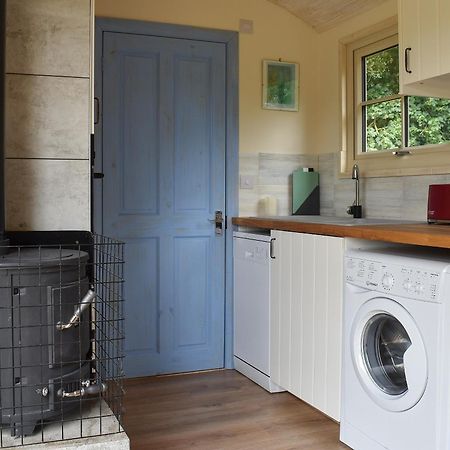 The Shepherds Hut Herstmonceux Exterior photo
