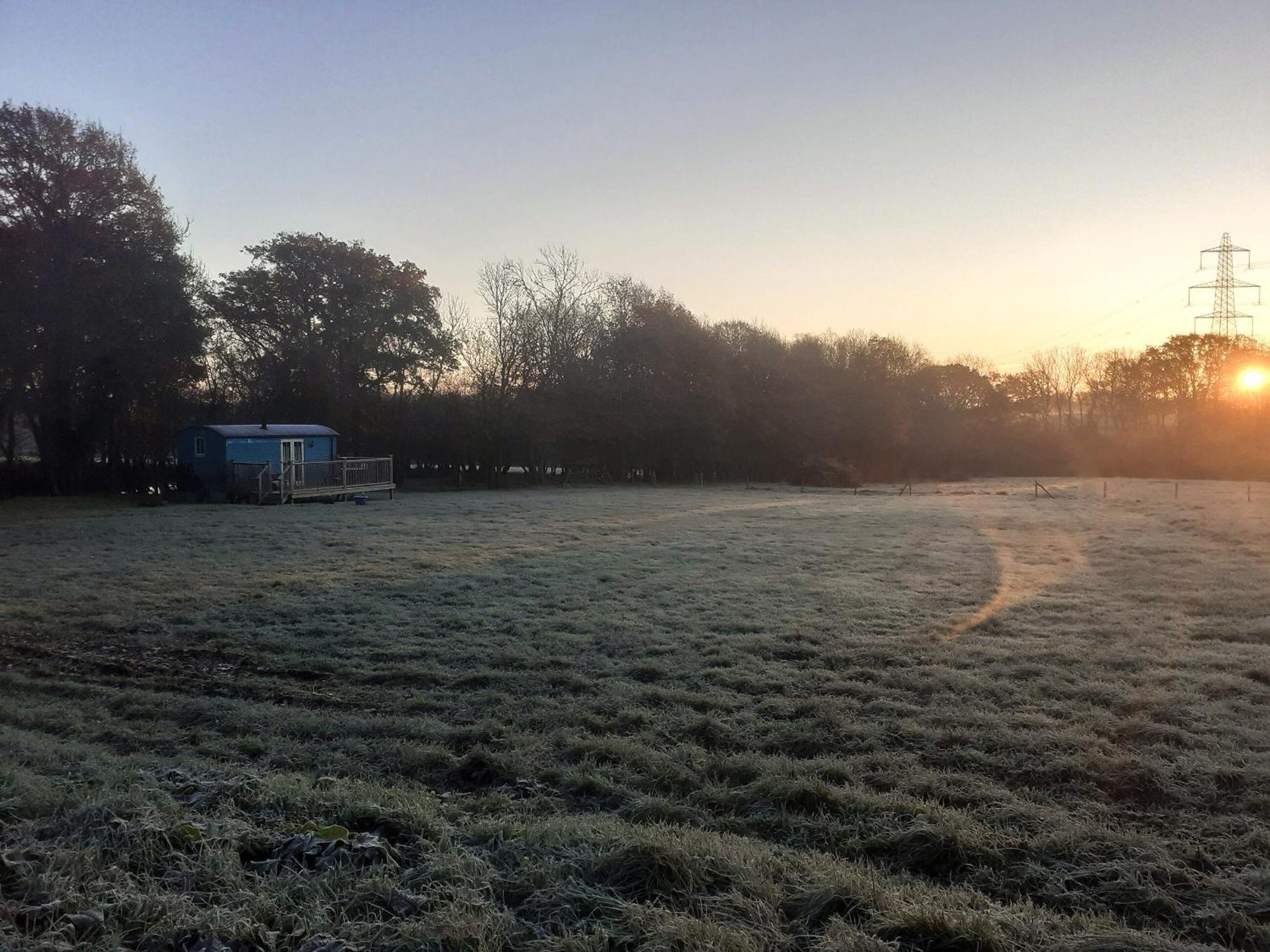The Shepherds Hut Herstmonceux Exterior photo